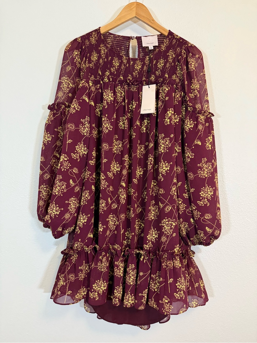 New cinq a sept Burgundy Floral Ruffle Long-Sleeve Dress sz 4 old money classic